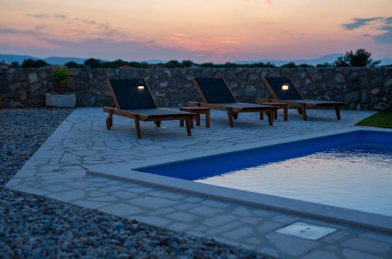 Vrh  Stone Mill Houseヴィラ エクステリア 写真