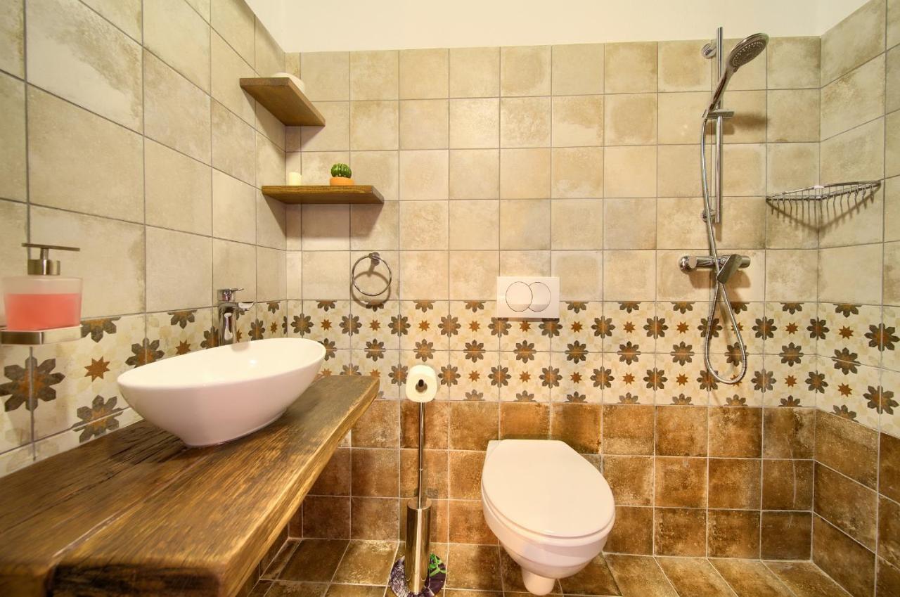 Vrh  Stone Mill Houseヴィラ エクステリア 写真